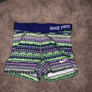 women’s nike pros